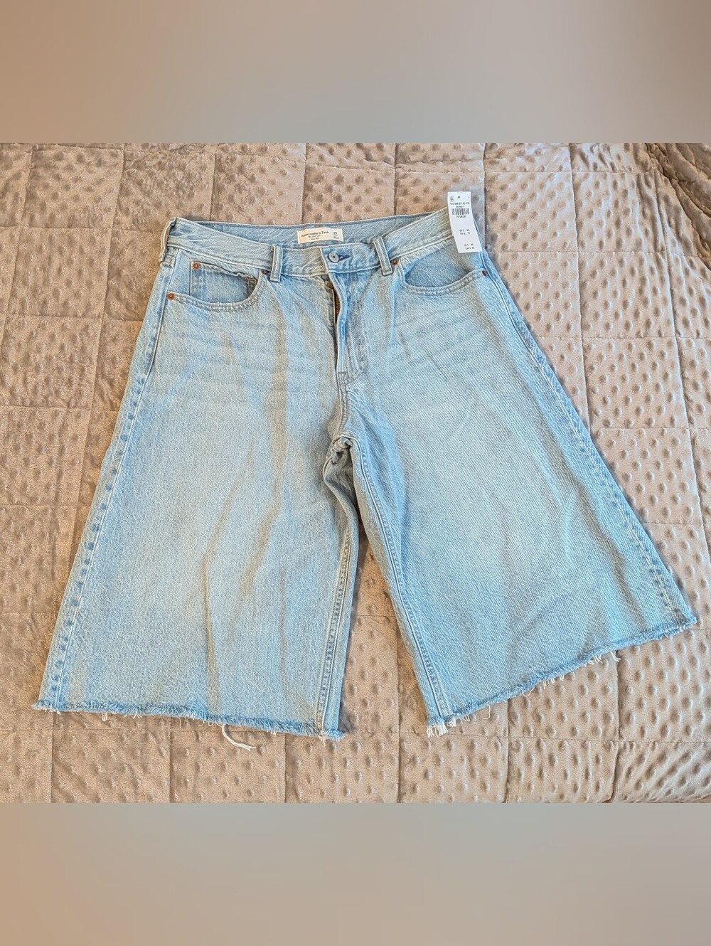 Abercrombie Curve Love wide leg denim longline shorts Mid Rise Relaxed